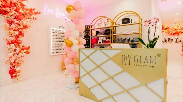 Ivy Glam Lash Bar
