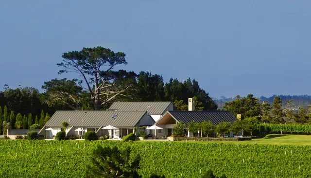 Takatu Lodge & Vineyard