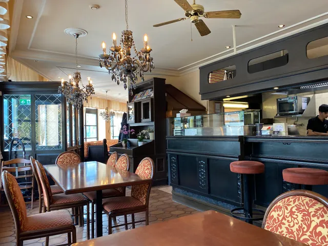 Pizzeria Jolly - Restaurant