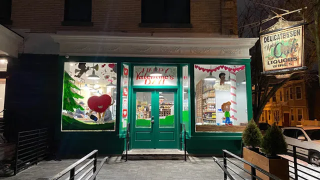 Oak Street Liquors And Deli