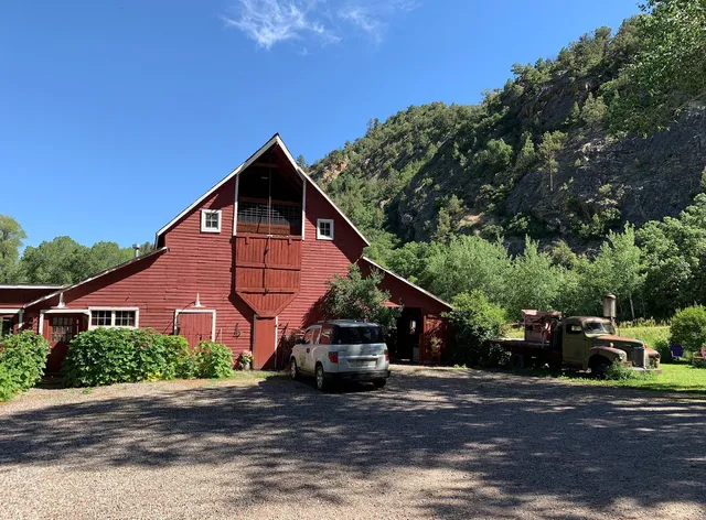 Four Mile Creek B & B