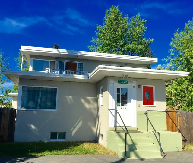 Base Camp Anchorage Hostel (Seasonal May to September)