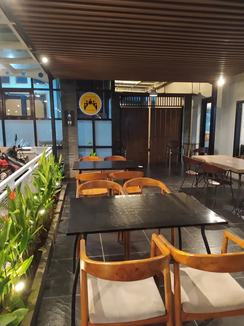 The Oasis Cafe Pekalongan