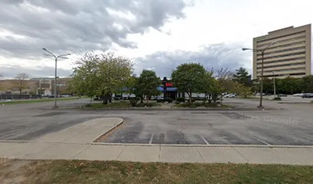 8830 Keystone Crossing