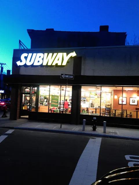 Subway - Staten Island - 90