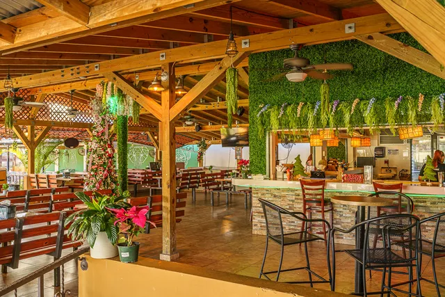 La Jungla Bar and Grill