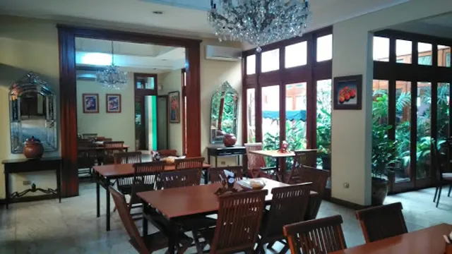 Pawon Solo Restaurant