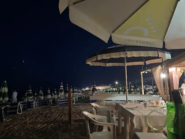 Stabilimento Balneare Salice Rosso