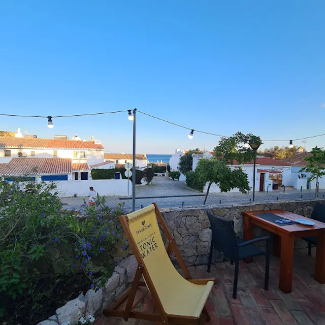 Zest Bistro & Pizzaria