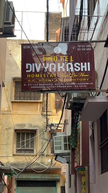 Hotel Divyakashi homestay