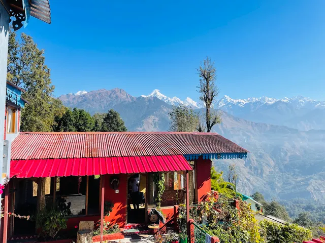 Neer Stays Munsyari- Pure Veg women-run Boutique rooms