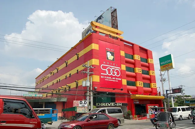 Hotel Sogo - LRT Monumento