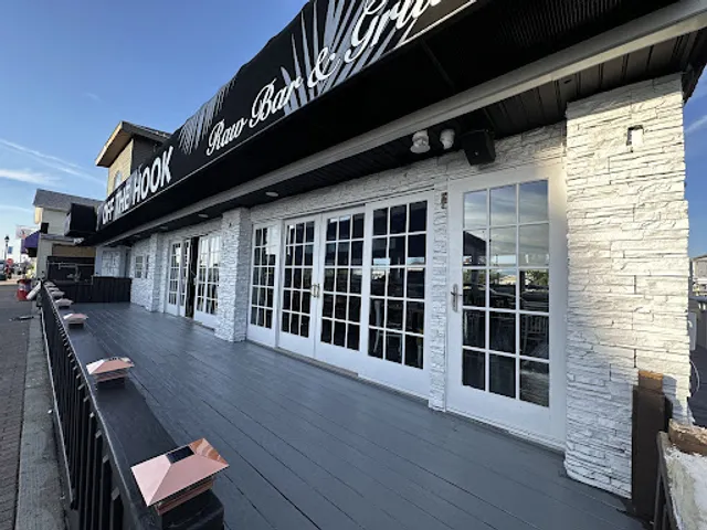 Off the Hook Raw Bar & Grill Freeport