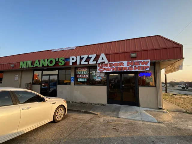 Milanos pizza