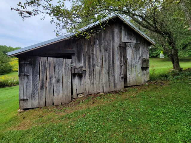 Roan Mountain State Park Check-in Station