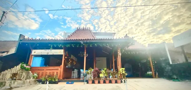 Pakde air Cafe and Homestay