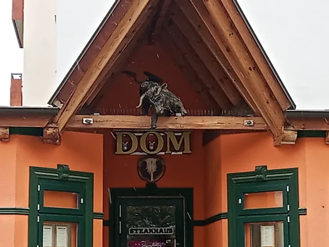 Dom Steakhaus & Cafe