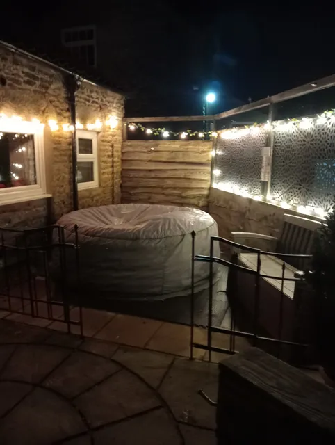 Larch Cottage Ruston