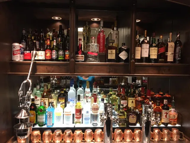 Broken Anchor Bar and Grill