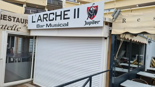 Bar L Arche II