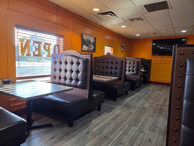 Queen's Tacos Mexican Bar & Grill