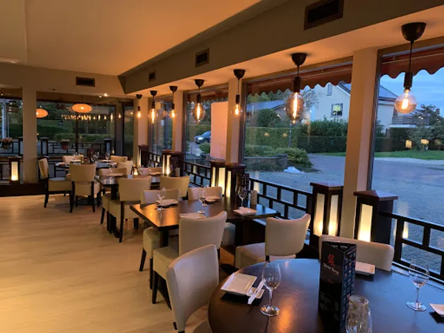 Restaurant Silver River