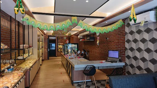 Capital Bakery & Cake - Bandengan