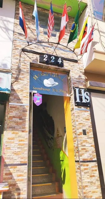 Hospedaje & Cochera Sombrero de Paja