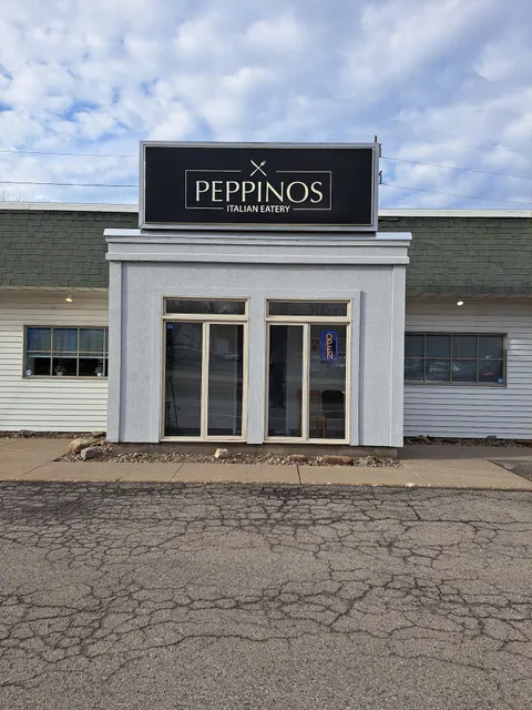 Peppinos Italian Eatery