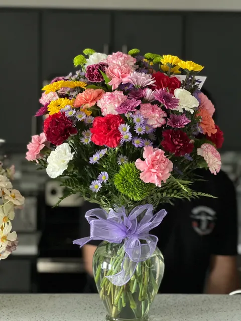 Moms Family Florist in 2611 Washington St, Waller, TX 77484: Discover ...
