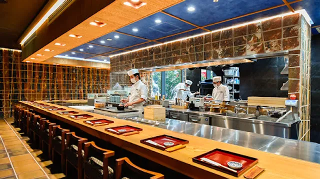 Sushi to kyushunoryori Kyushuhakatadaikichizushi PREMIUM