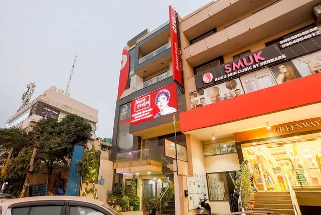 Capital O Season Grand Near Pitampura metro station