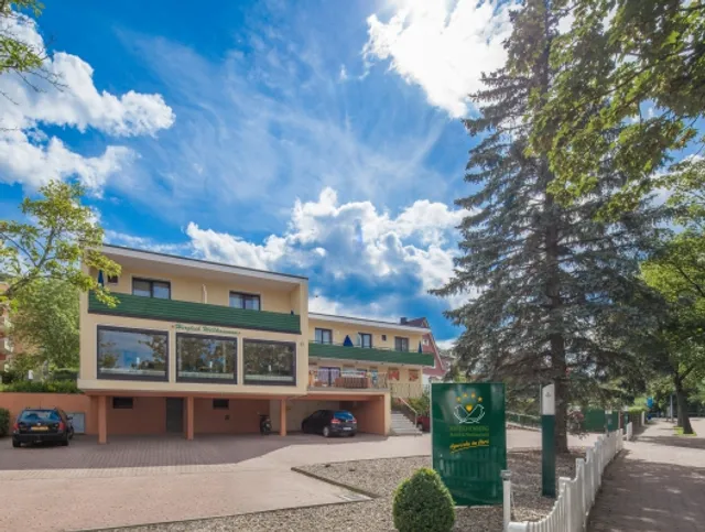 Hotel & Restaurant Am Eichenberg