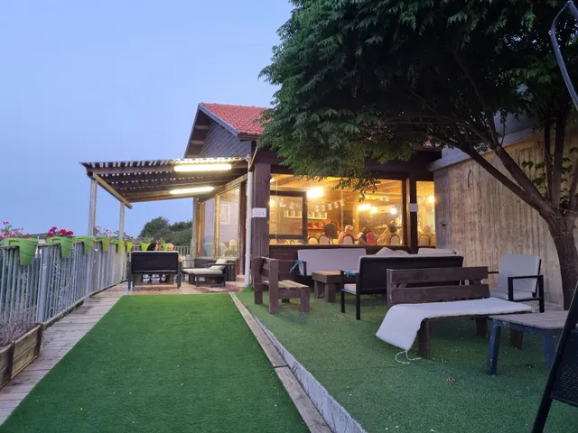 אירוח דרוזי נגיעות בטבע. מנדו