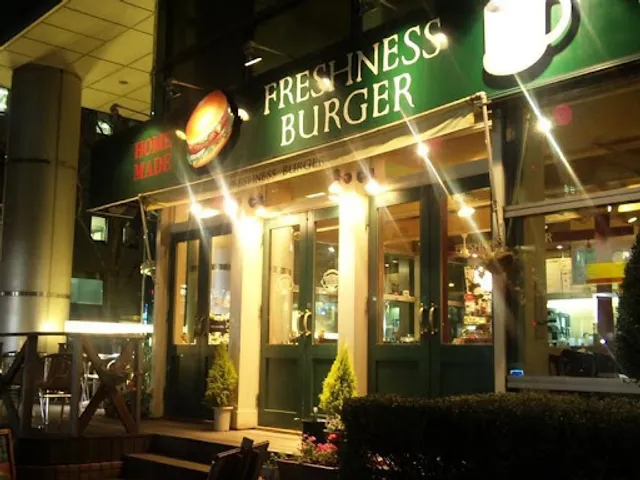 FRESHNESS BURGER Yamashita