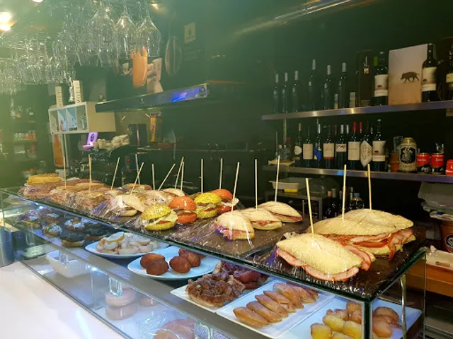 Casa Luci Tapa y Caña