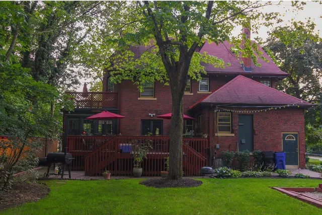 University Circle House (formerly known as University Circle Bed and Breakfast)