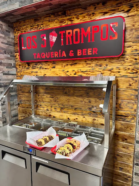 Los 3 Trompos Taqueria & Beer