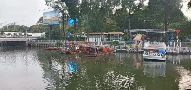 Khách Sạn Hồng Hà