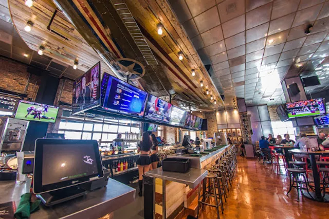 Bombshells Restaurant & Bar