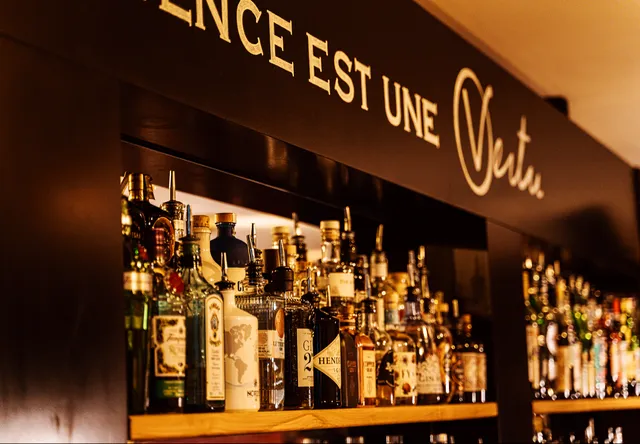 Vertu Sophisticated Bar