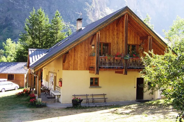 Camping La Cascade De Venosc