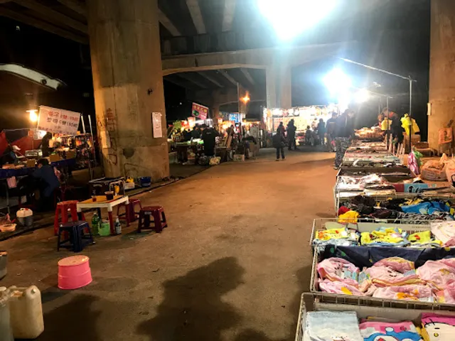 Yingge Night Market