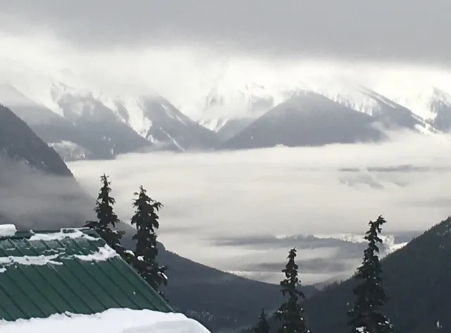 Shames Country Lodge