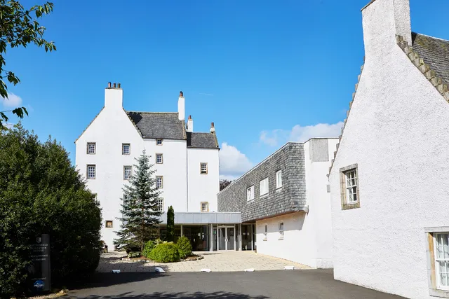 Macdonald Houstoun House