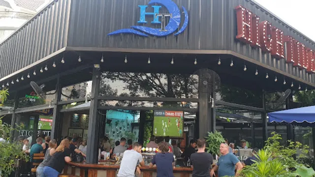 High Tide Restaurant & Bar
