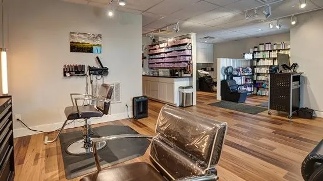 Ahead Of The Curve Salon