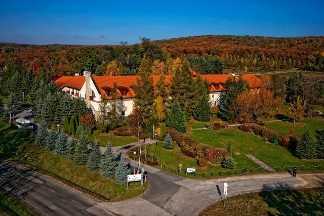 Hotel Szarvaskút Wellness és Kemencés Étterem - Szarvaskút Vendégpark