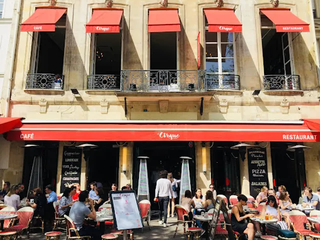 Le Cirque - Beaubourg