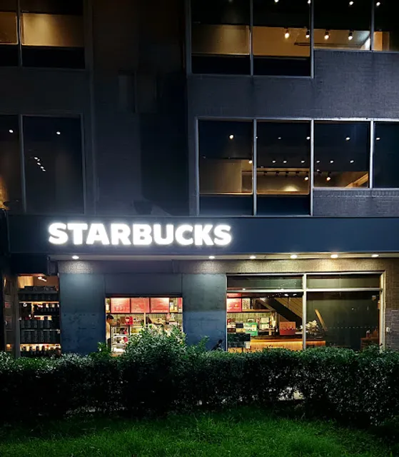 STARBUCKS Tamsui Store